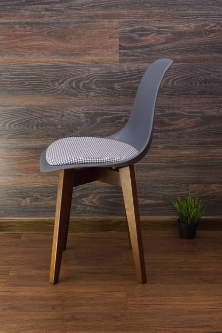 Стол Сканди 120 орех со стульями Сашш орех серый ГЛ Стол Сканди 120 орех со стульями Сашш орех серый ГЛ