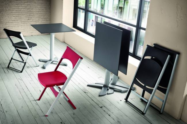 Стул пластиковый складной Compact красный 435х470х775 мм